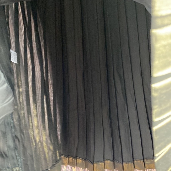 Helene Berman London Metallic Pleated Skirt- Size 16 - Picture 6 of 11